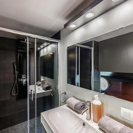 Tabor 67 Luxury Houseboat * Ittre