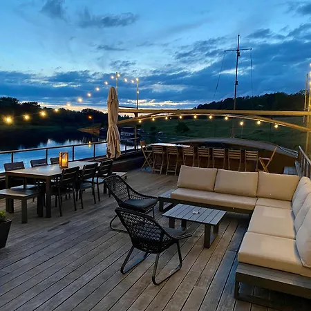 Tabor 67 Luxury Houseboat *